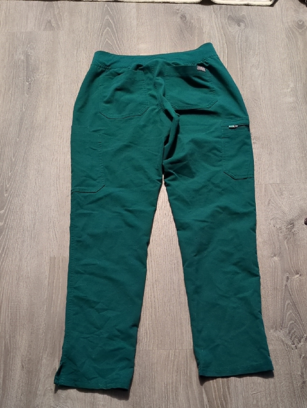 Figs Green Scrub Pants Size Small - Picture 6 of 6